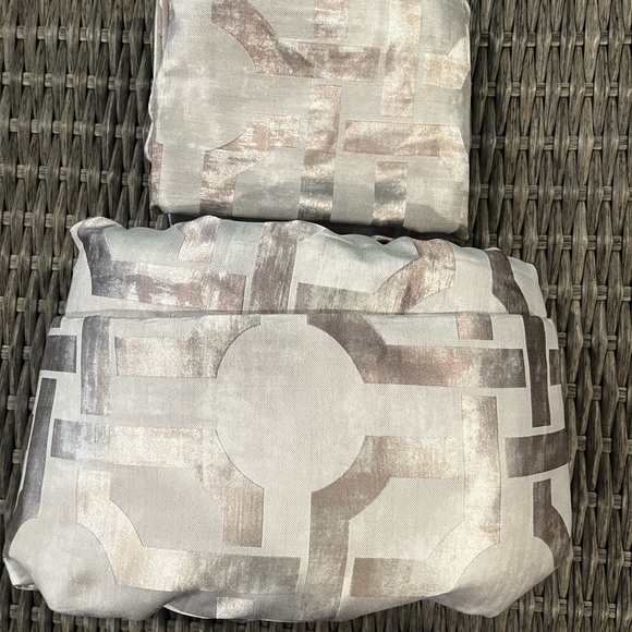 🆕Hotel Collection Fresco KING Duvet Cover & Pillow Shams Set Gold NWOT - Picture 3 of 3